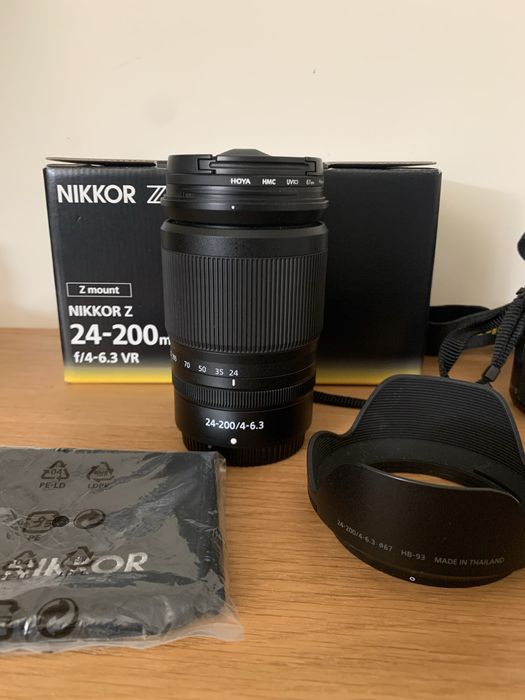 Nikon Z5 full frame + objetiva Nikkor Z 24-200 + mochila