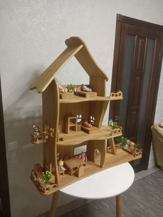 Ляльковий будинок с дерева дуб