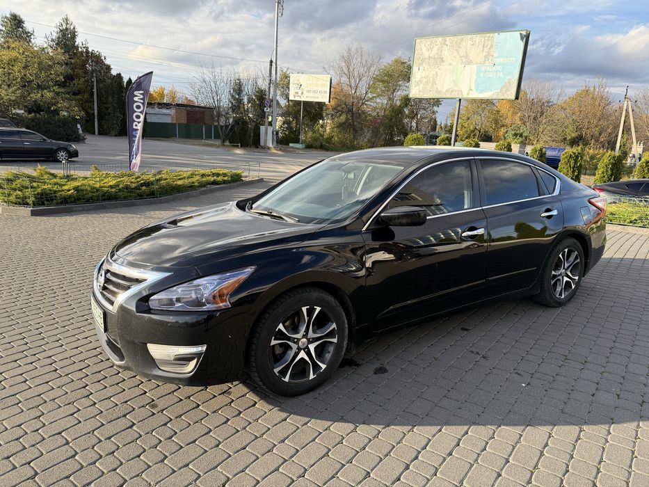 Nissan Altima 2015 2.5 бензин