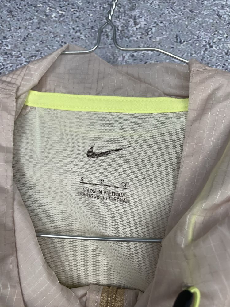 Вітрівка Nike Repel Wild Run Windrunner Graphic Running Jacket