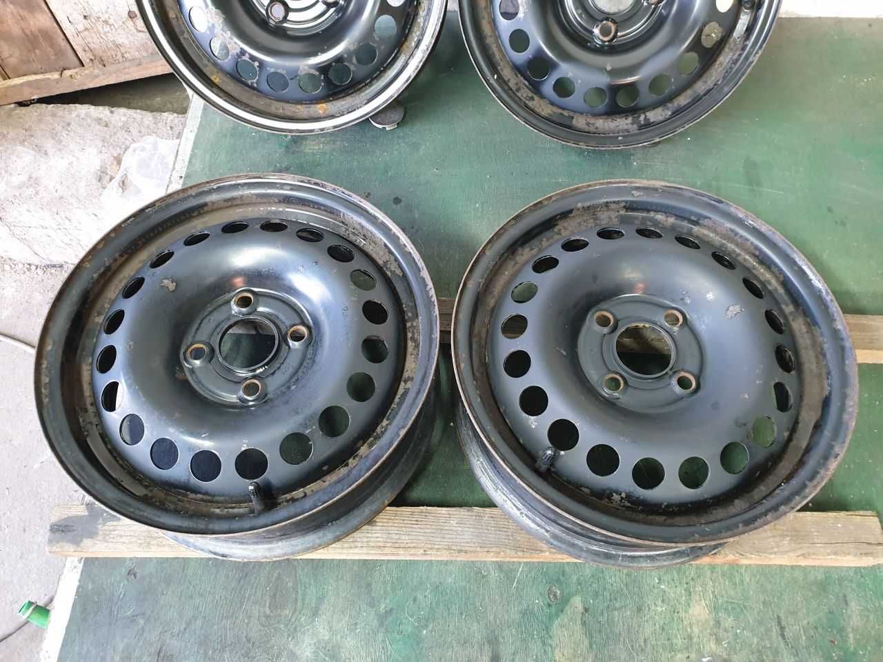 Felgi Stalowe Opel Karl Corsa R14 4x100 5JX14H2 ET 38 czujniki TPMS
