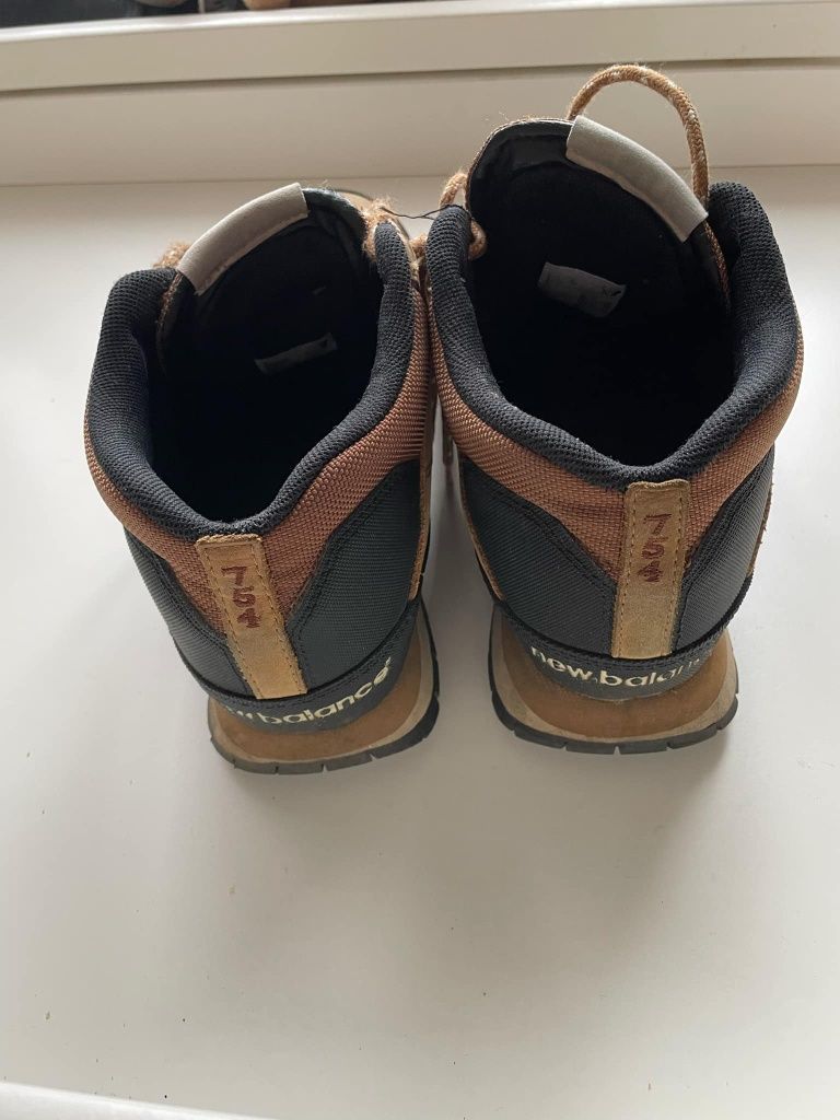 Buty zimowe  r. 42.5 new balance