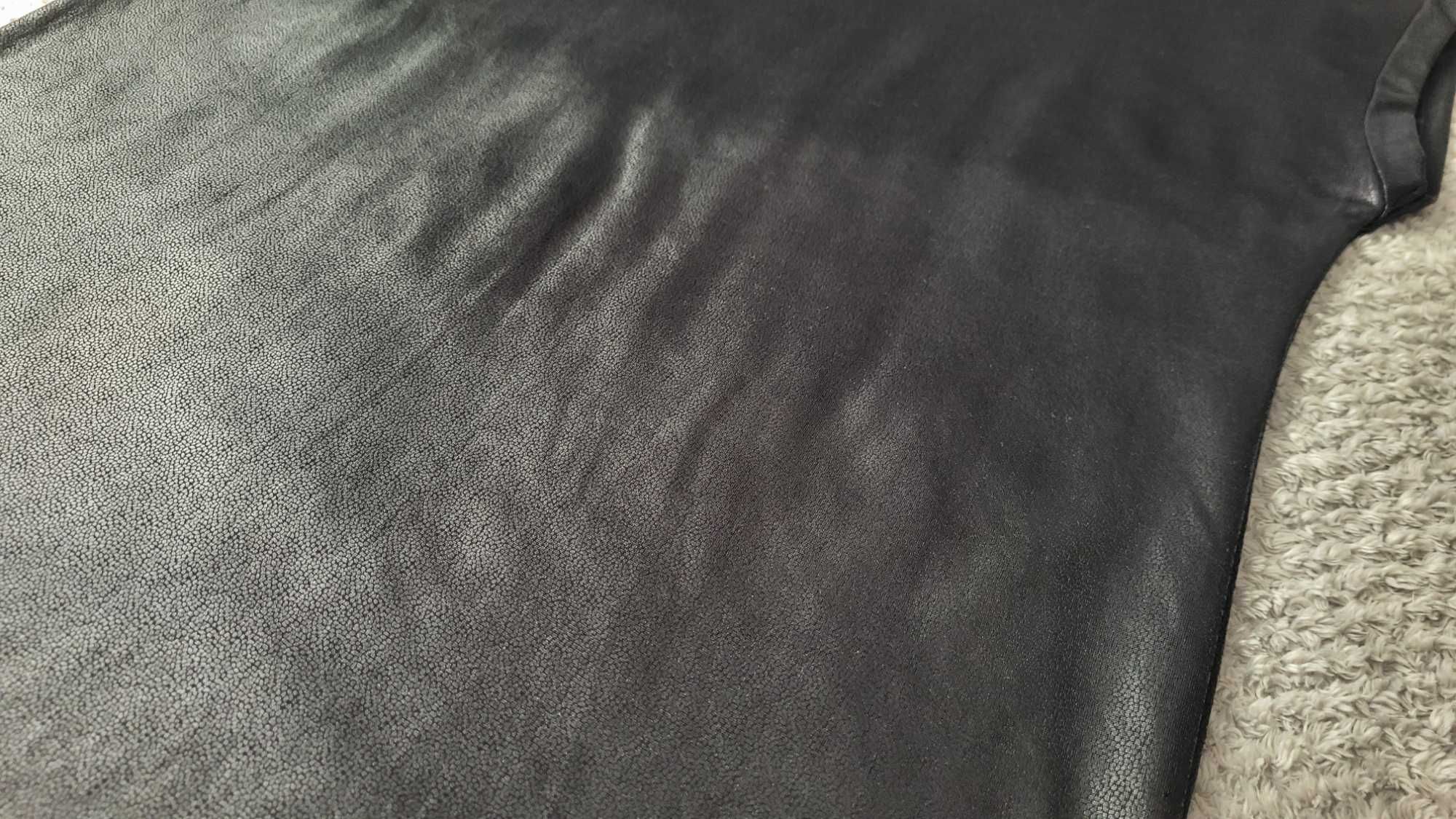 Czarna bluzka z efektem "skóry", rozmiar S