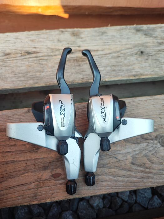 Klamkomanetkami rowerowe Shimano Deore XT M760 Dual-Control 3x9 Retro