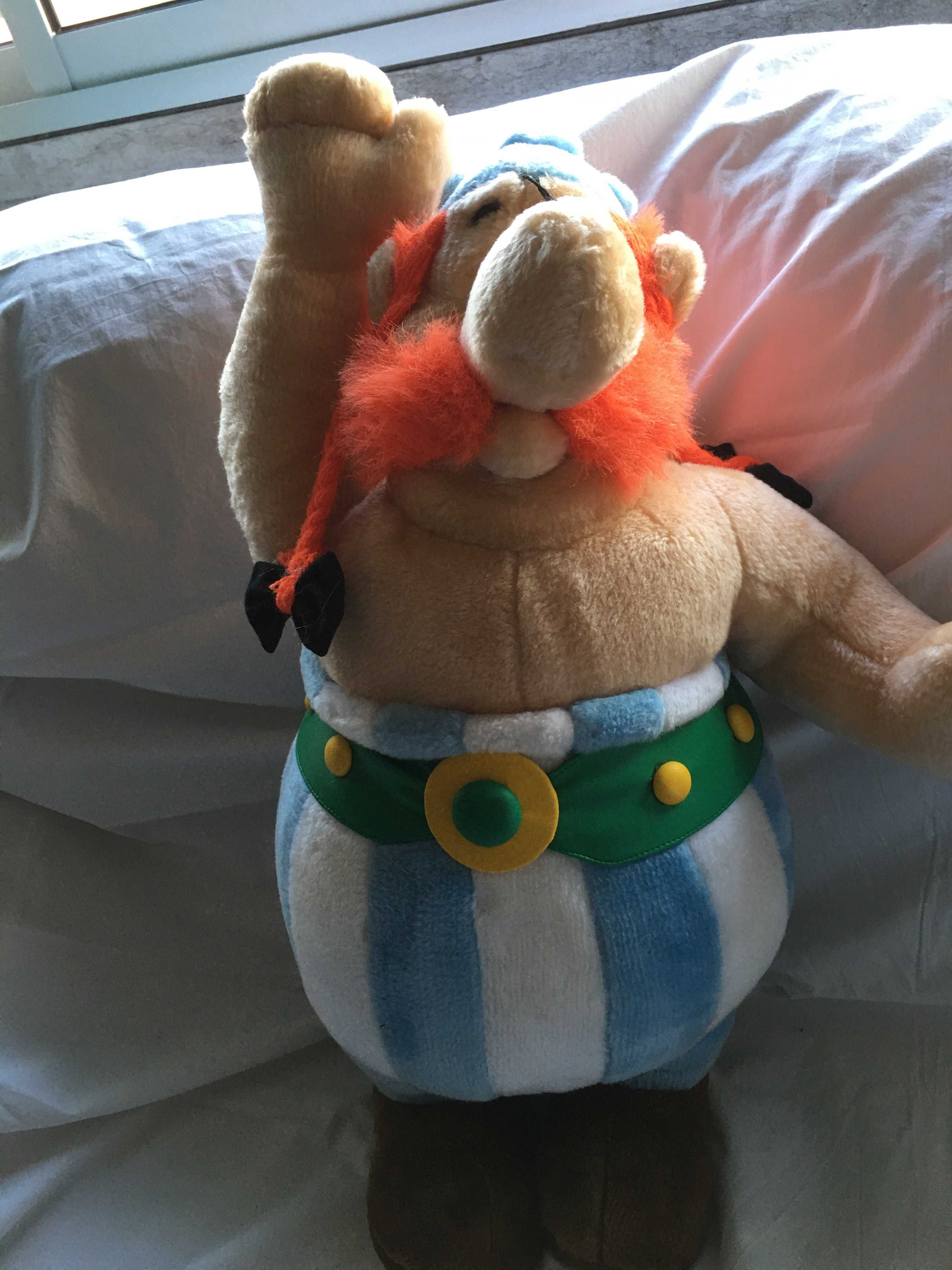 boneco de peluche da serie Asterix-Obelix-novo a estrear