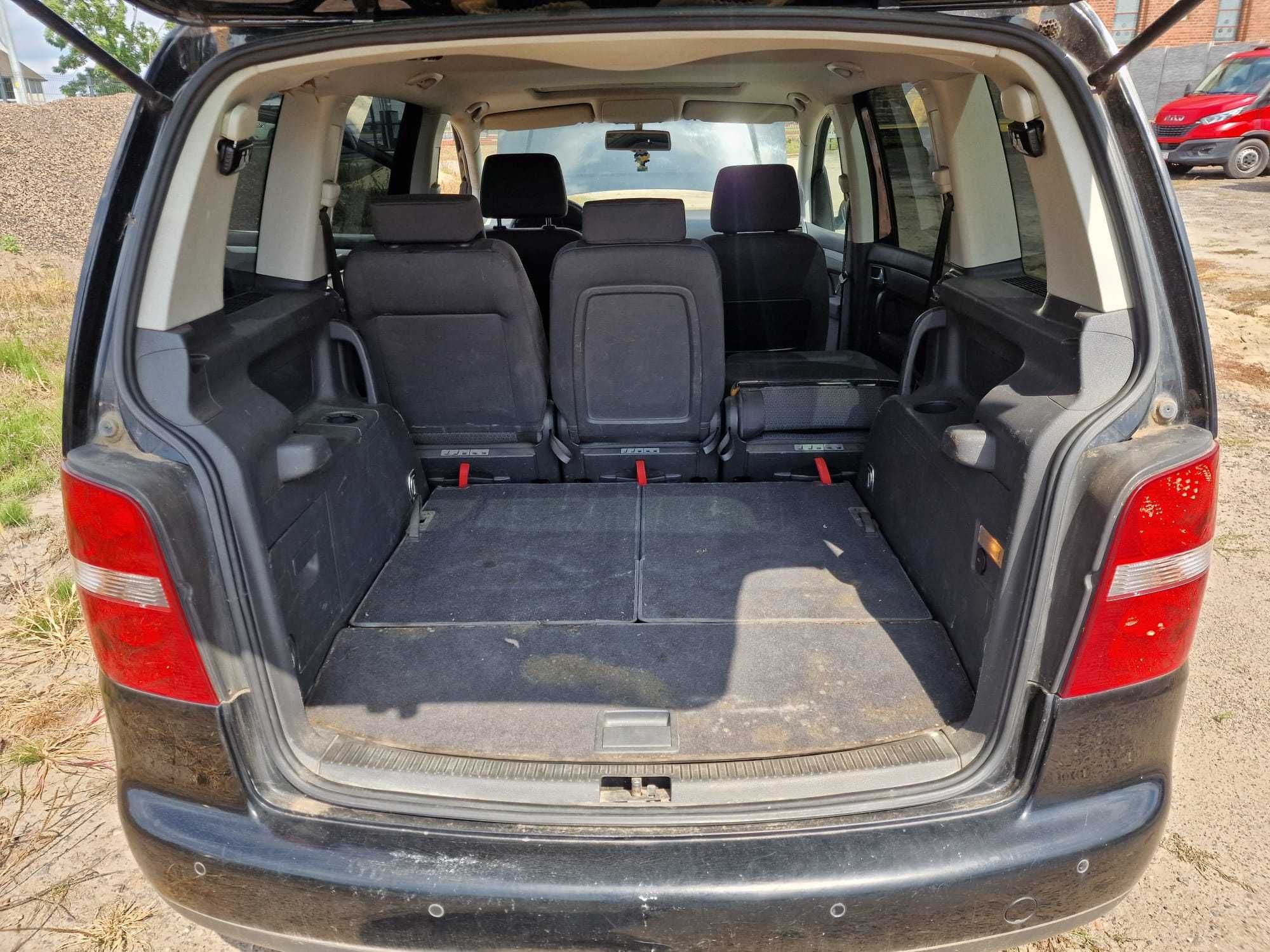 ćwiartka tył błotnik vw touran I 2.0 fsi BLX  lak L041