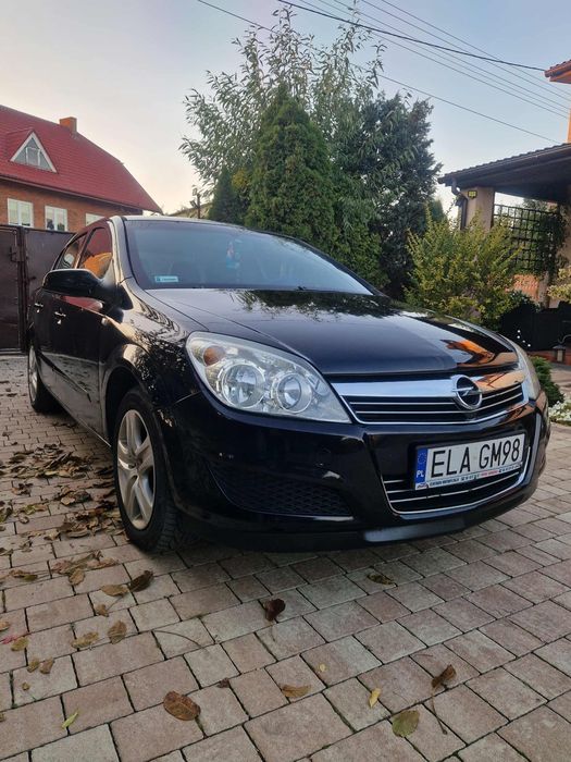 Opel Astra H Sedan 1.6 ECOTEC BENZYNA + LPG