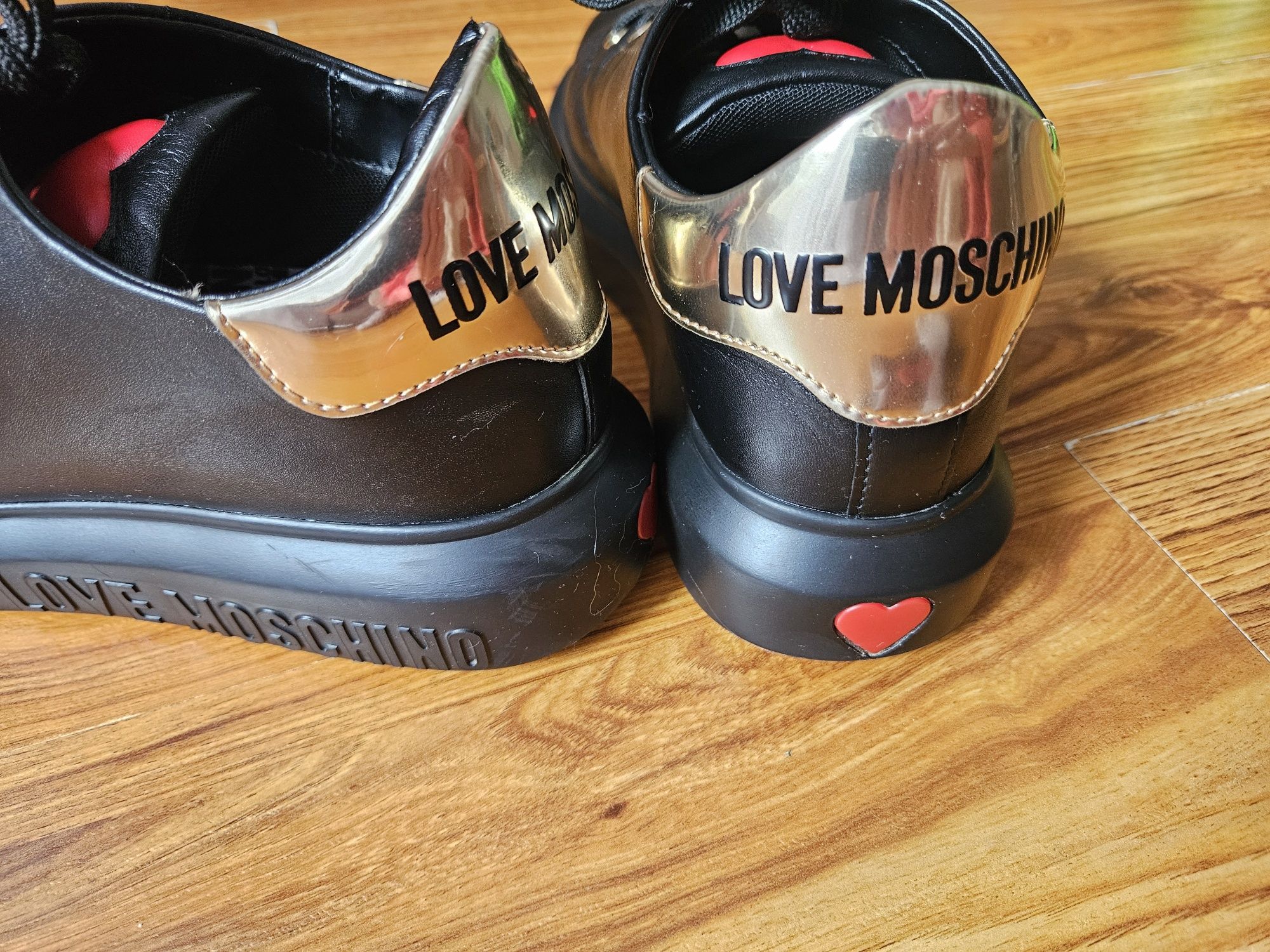 Кросівки Love Moschino  39 р