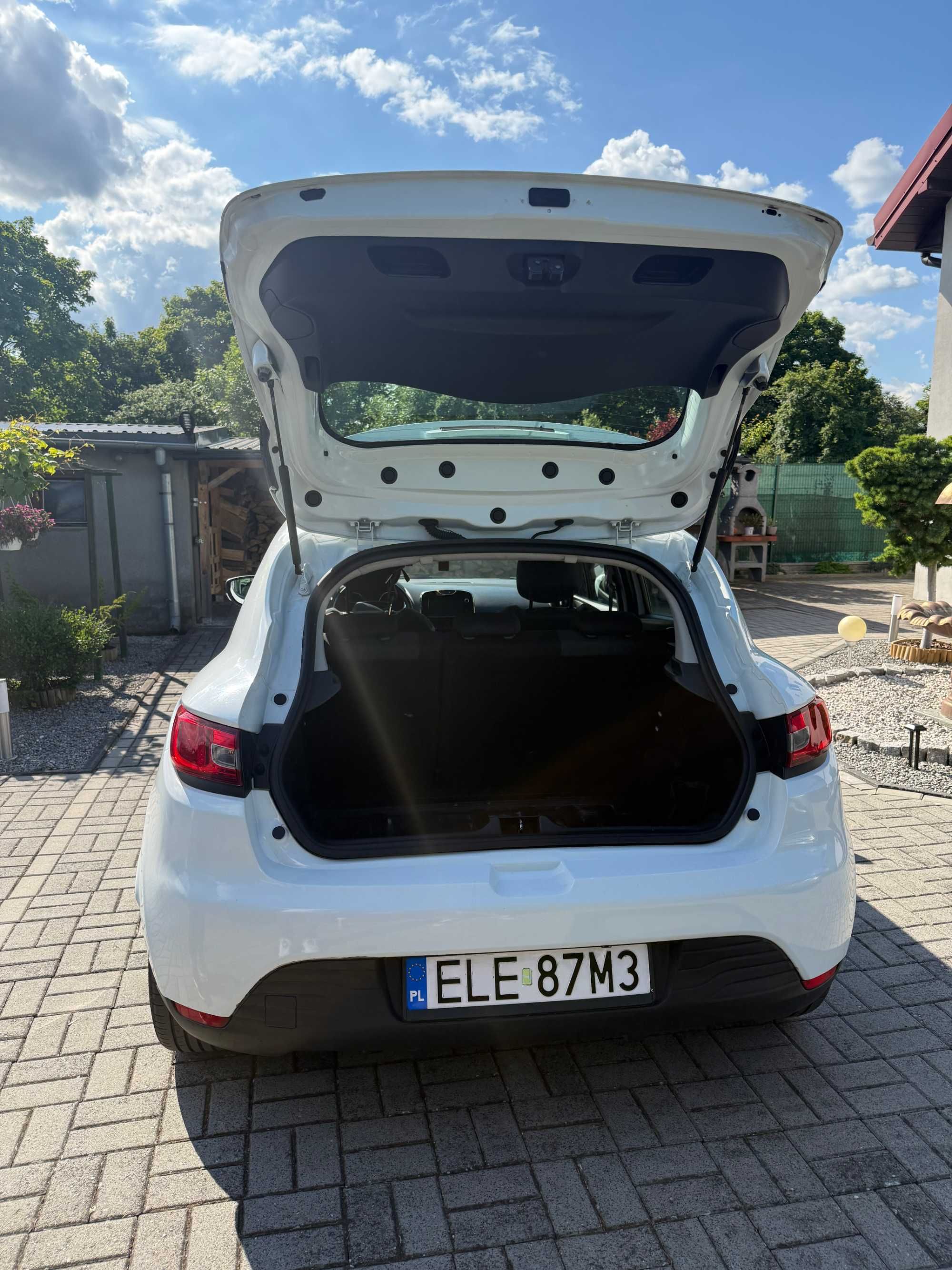 Renault Clio IV 1.5 dCi • 2014 • Diesel • 90 KM • Biały • Bezwypadkowy