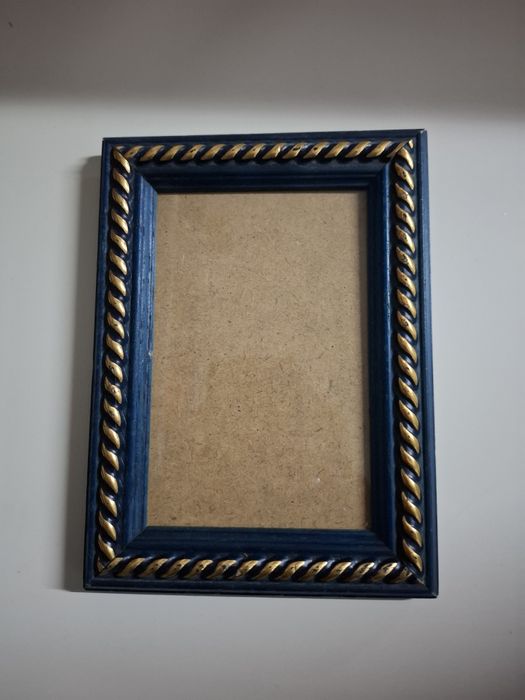 Moldura 10 x 15 de cor azul com dourado
