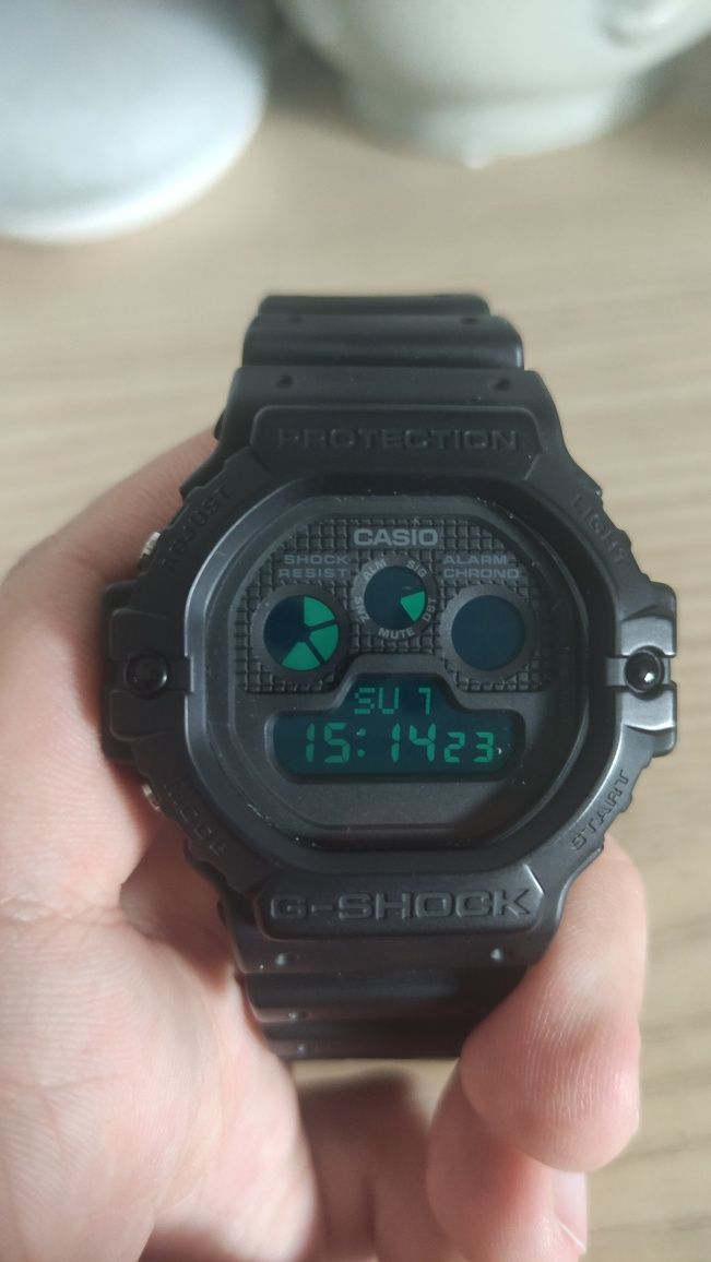 Zegarek Casio G-Shock Dw-5900