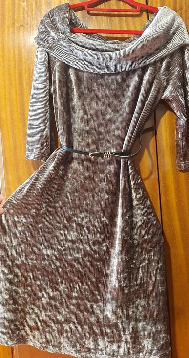 Чудове стильне плаття