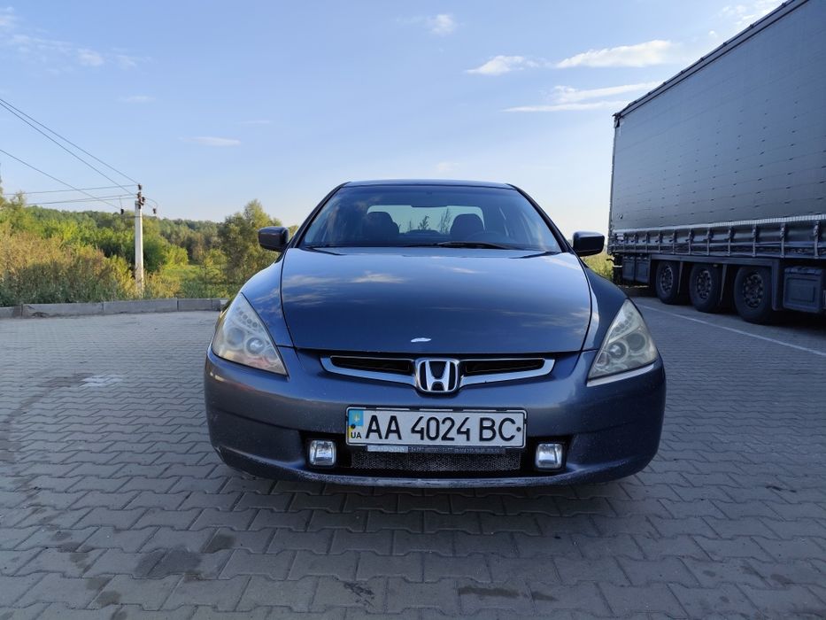 Продам Хонда аккорд гибрид