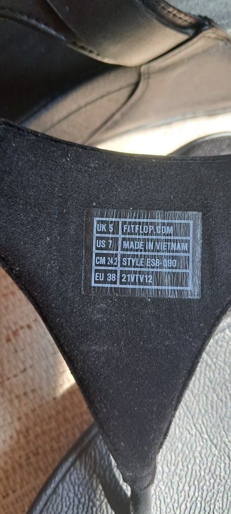 Japonki fitflop skóra