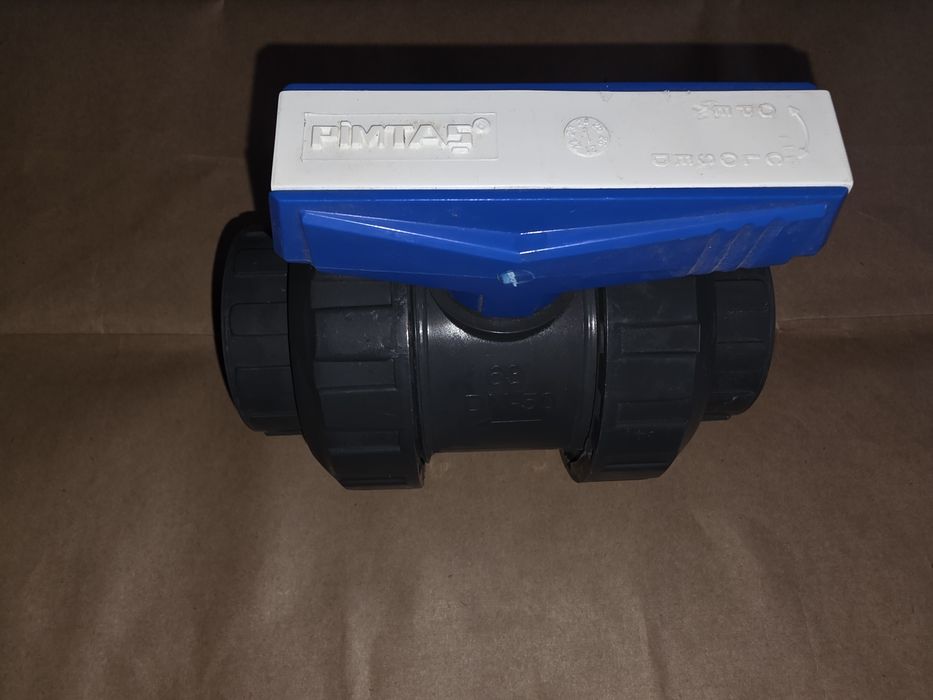 Кульові крани ПВХ для води в асортименті