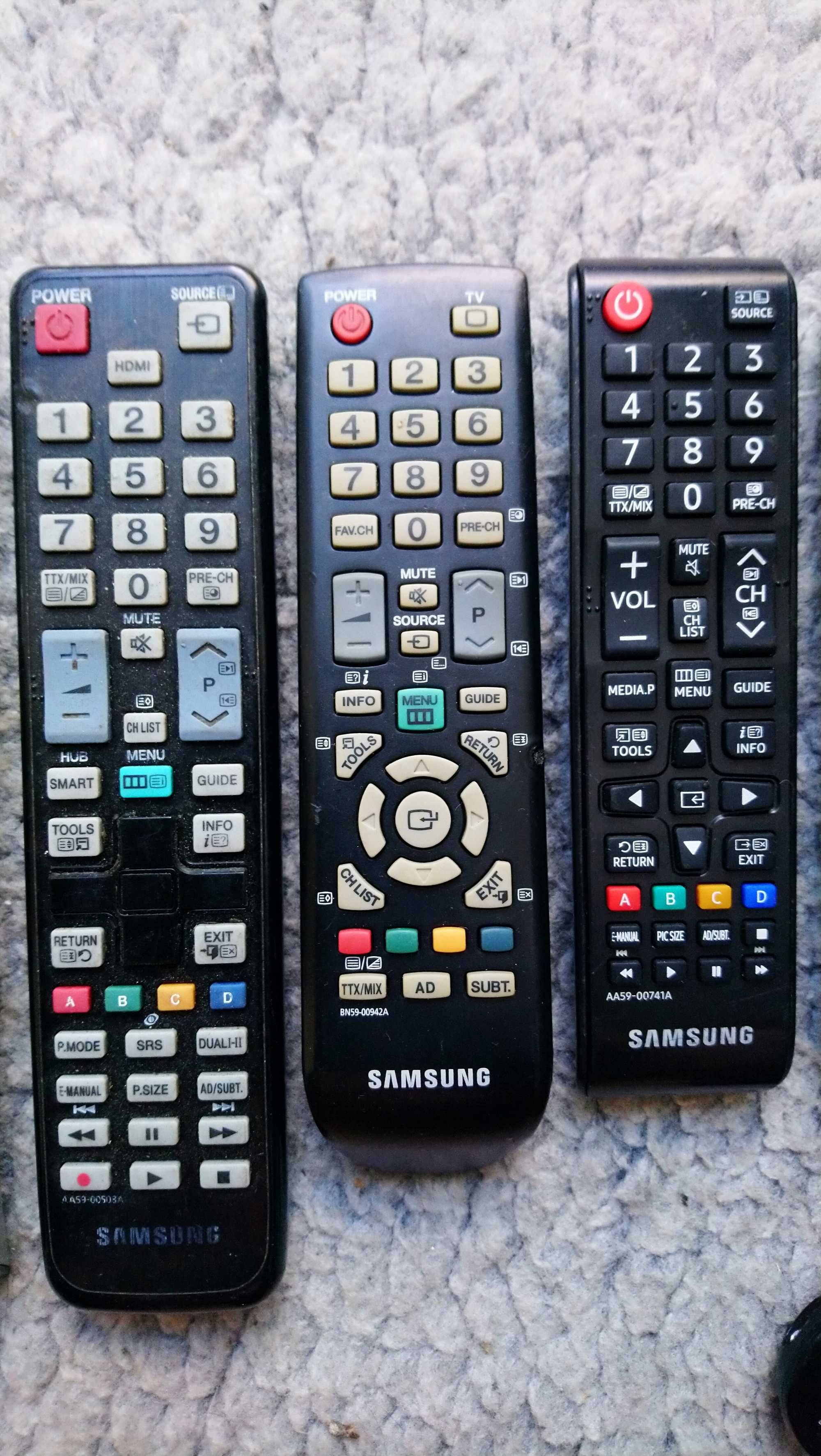 Piloty "Samsung" do płaskich telewizorów
