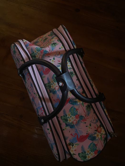 Дорожня сумка / валіза з ручками та коліщатками