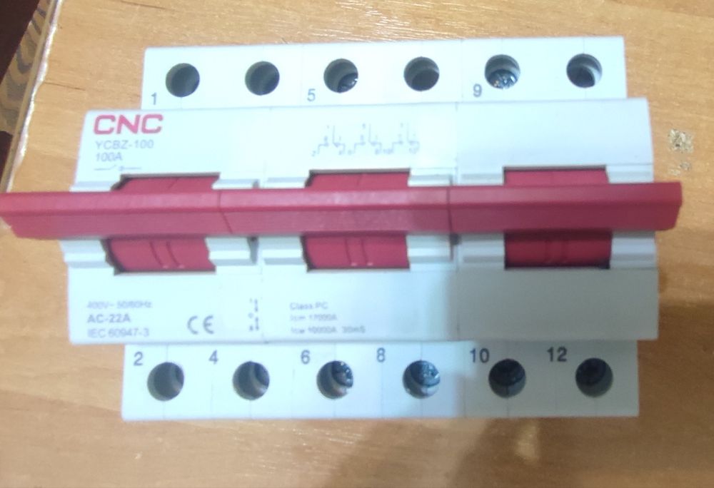 Модульный рубильник - автомат CNC ввода резерва 3Р 1-0-2 100 Ампер