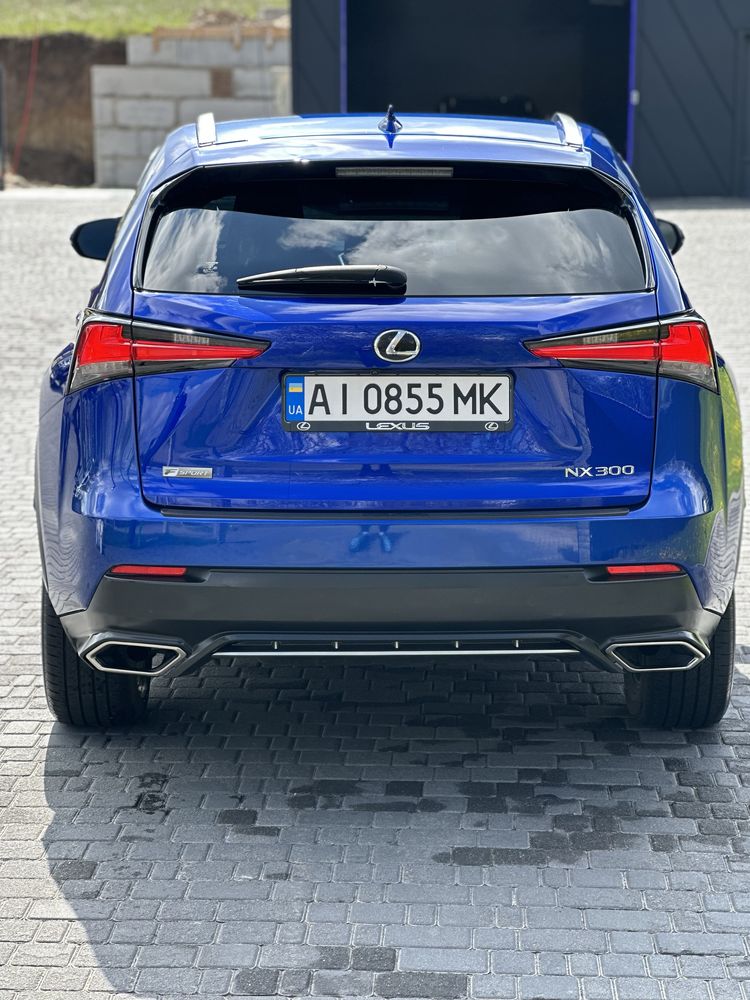 Lexus NX300 2.0 бенз