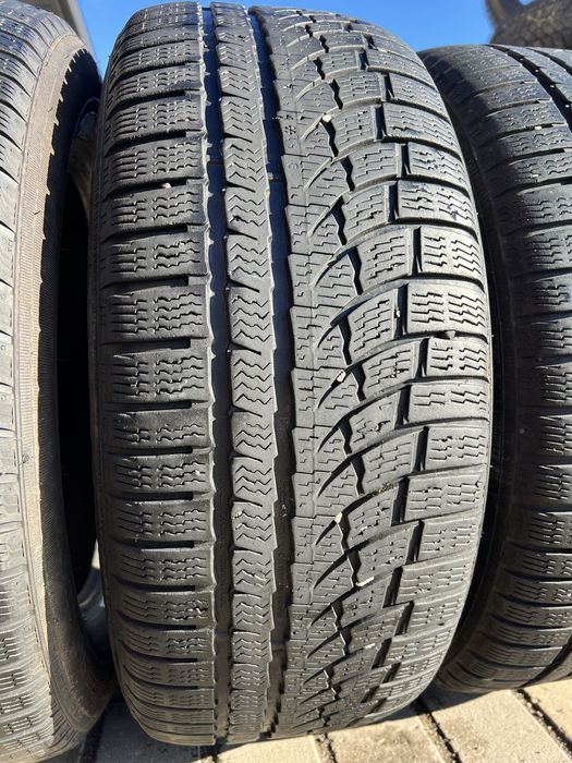 Шини 235/55/17 Nokian ; Комлпект зима; Резина R17 ; Склад шин