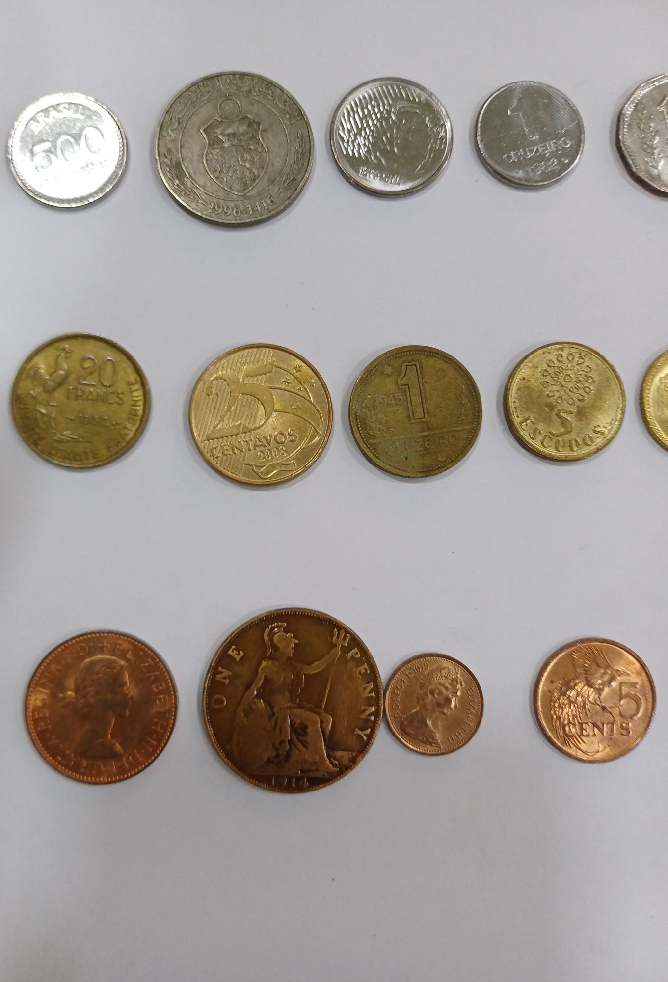 Lote 8 / Conjunto 8 de 30 Moedas diferentes