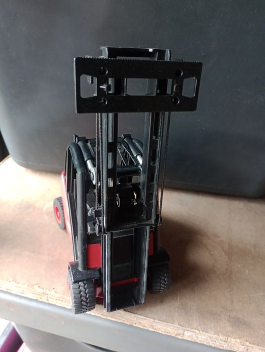 Widlak bruder traktor