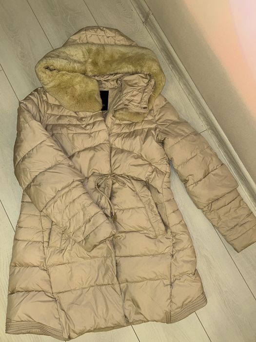 Продам жіночу зимову фірмову куртку подовжену