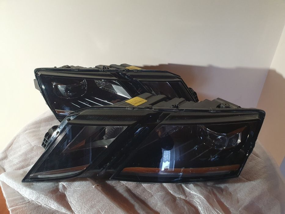 Lampa prawa Full led skoda octavia III lift Europa F vat komplet