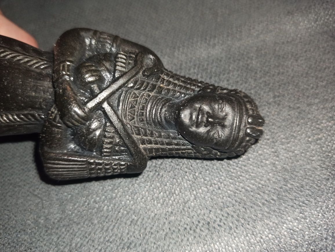 rzeźba figurka egipska khepri