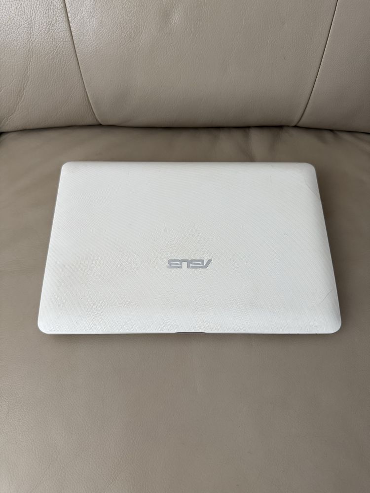 Нетбук ASUS Eee PC • 2 батареї • Робочий стан