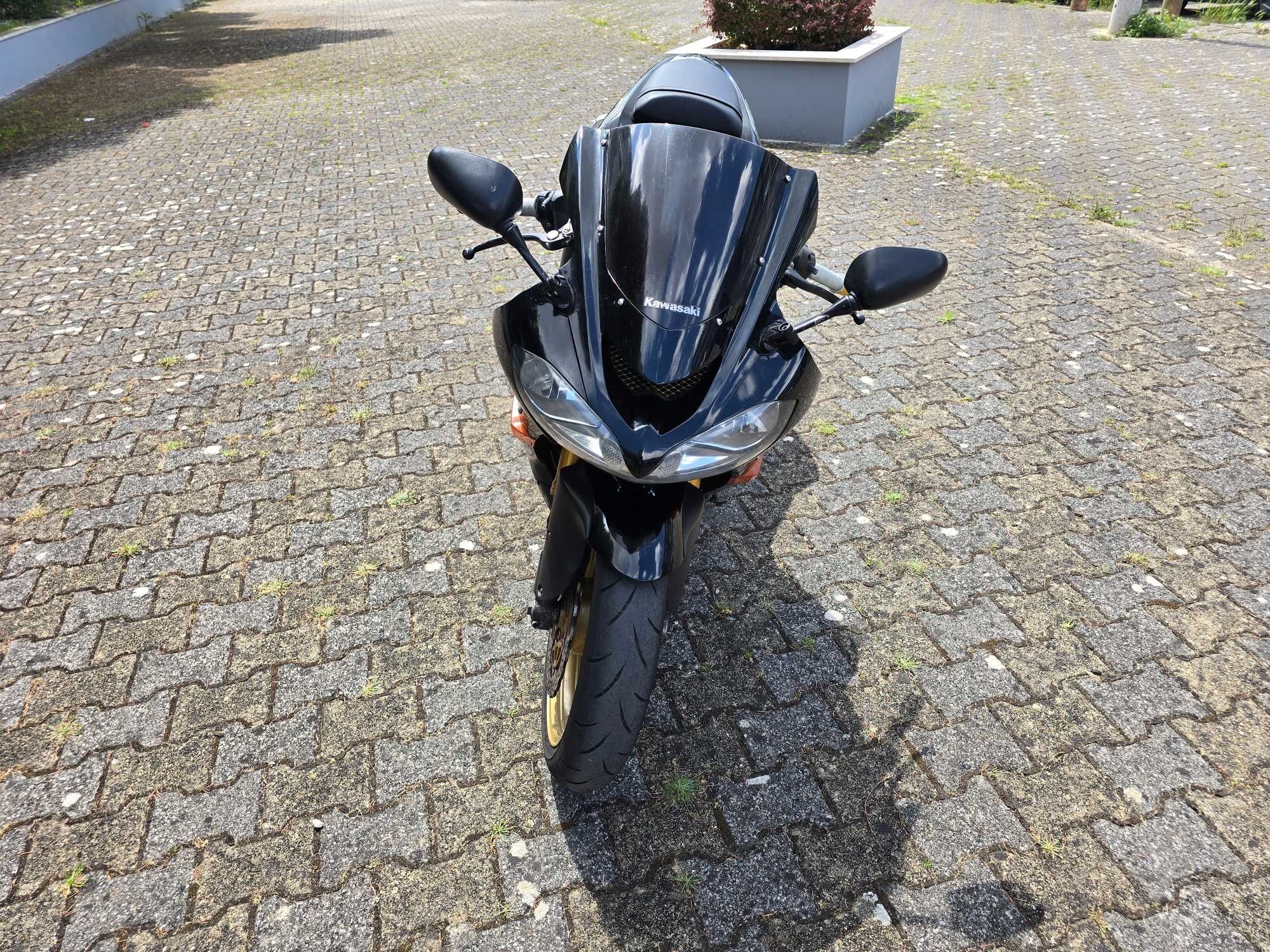 Kawasaki Ninja ZX10R 2004