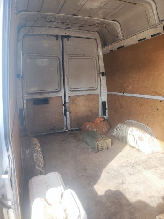 Продам Мерседес Спринтер 208D
