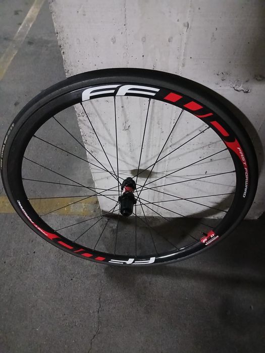 Roda de estrada carbono tubular