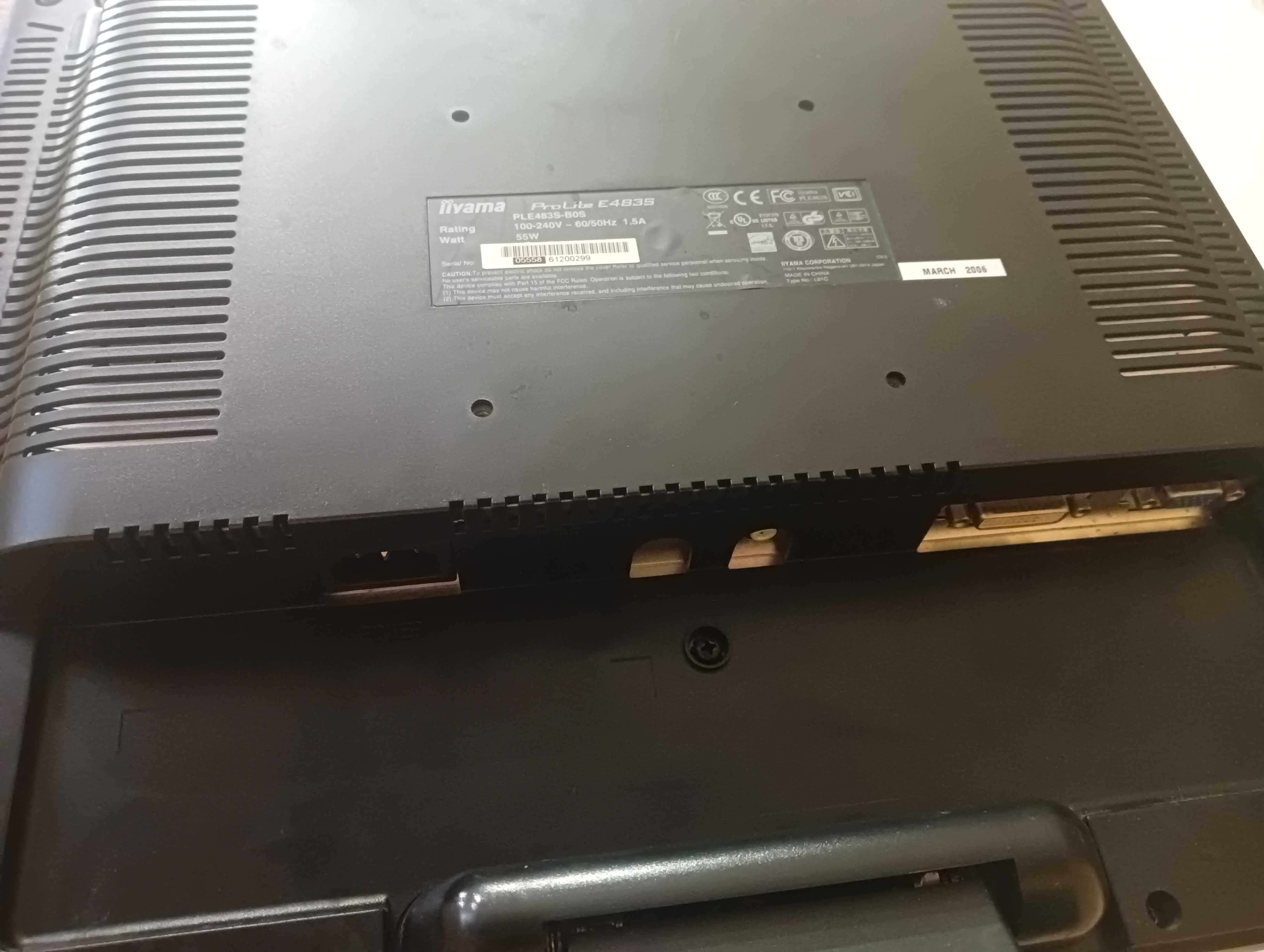 Monitor Iiyama prolite E483S. 19 cali z głośnikami