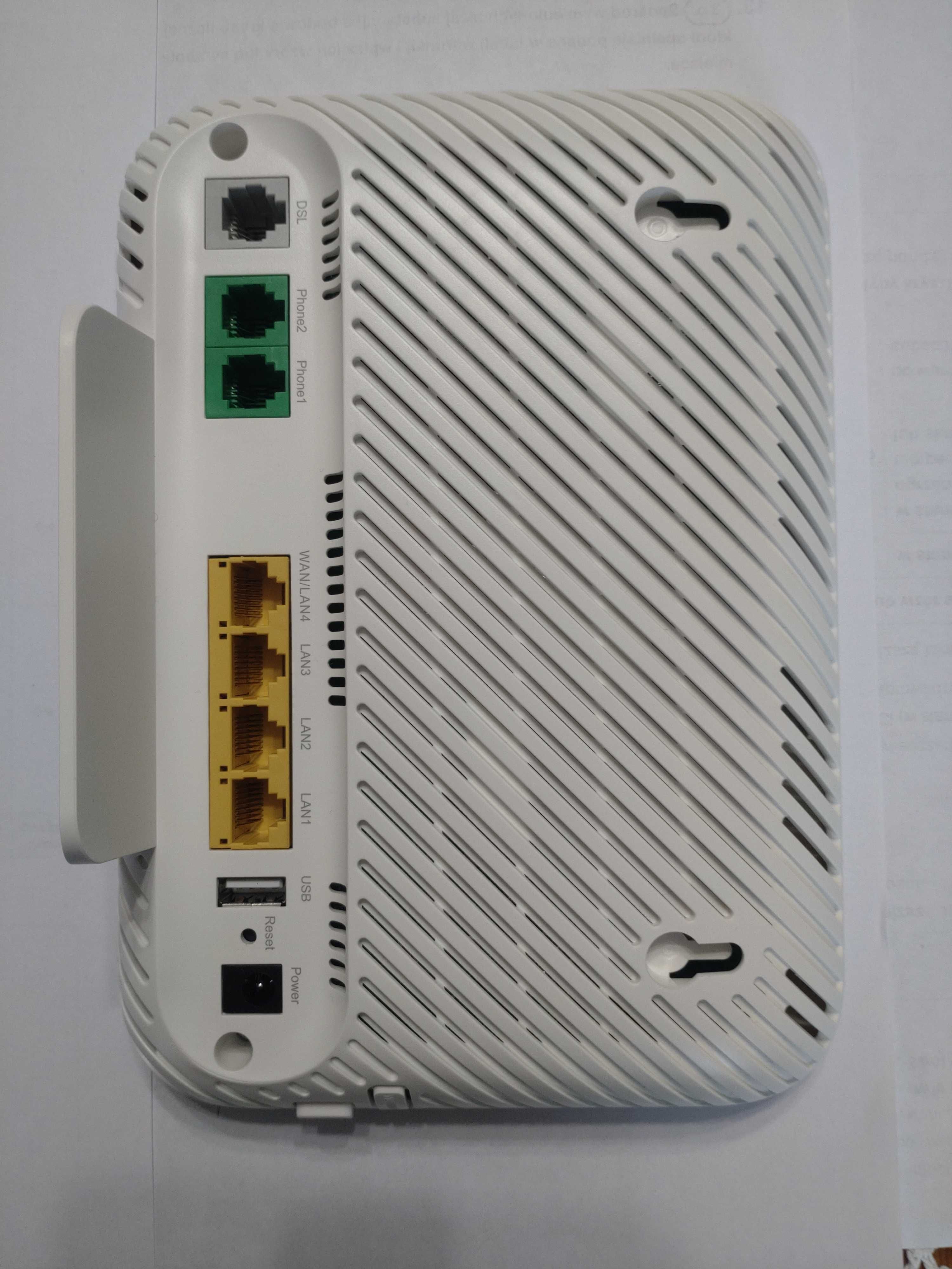 Router Huawei DN8245V-70 używany jak nowy, komplet