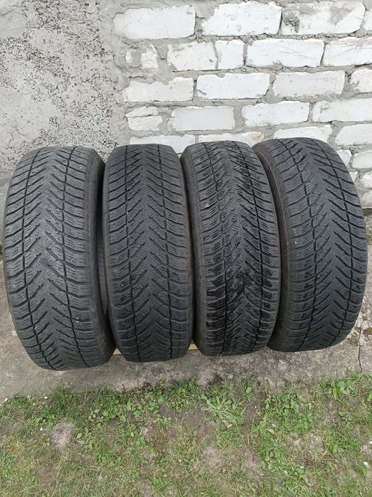 Шини зимові Goodyear Ultragrip 225/65/17
