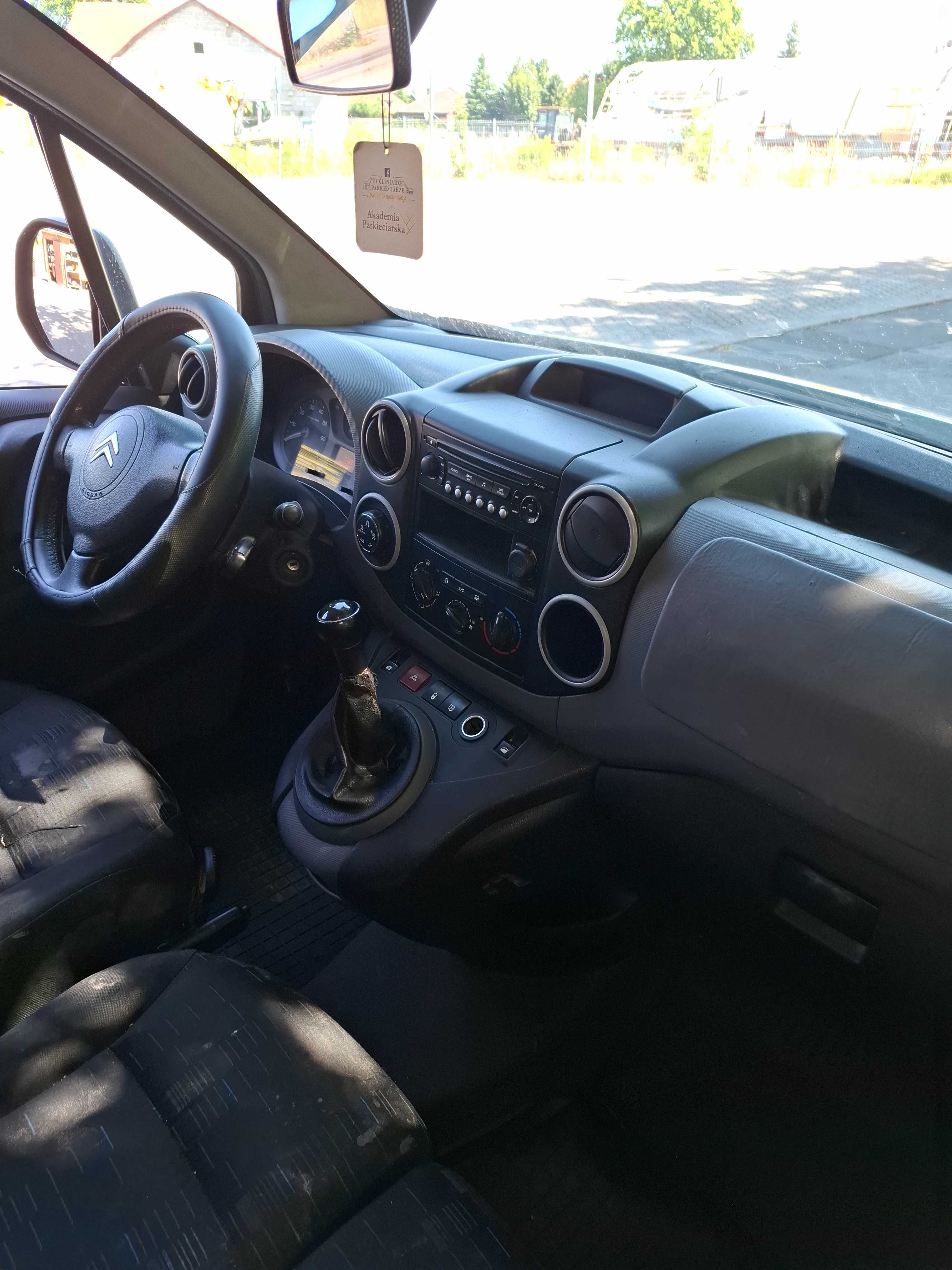 Sprzedam Citroen Berlingo Maxi 2011 1.6 klima tempomat elektryka