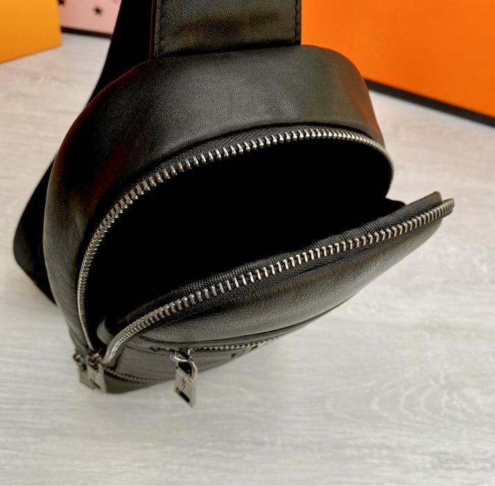 Мужская кожаная нагрудная сумка слинг H.T Leather