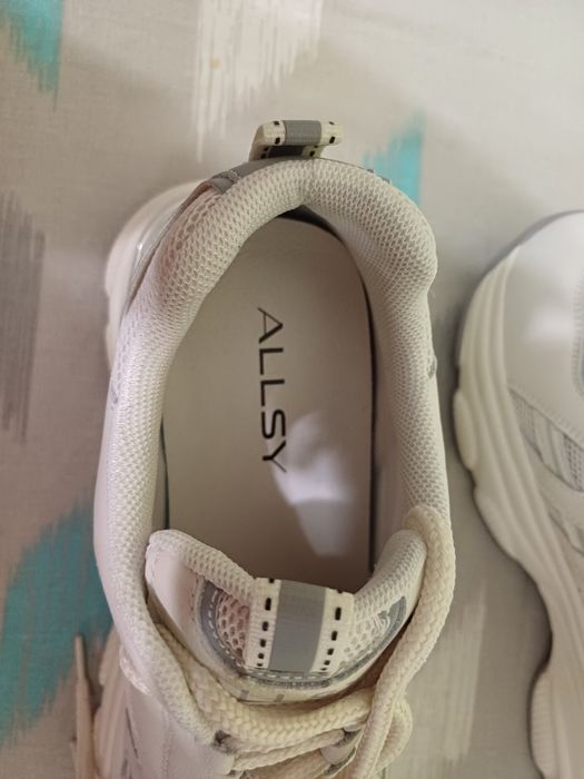 Продам кроссовки  Allsy(Lonza)