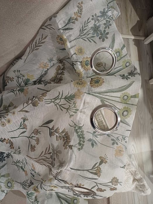 Zestaw 2 zasłon w delikatny kwiatowy wzór