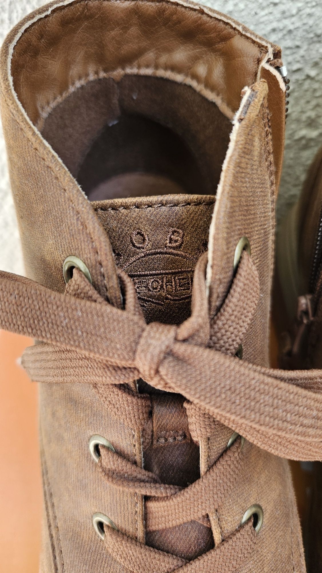 Botins Skechers castanhos 38