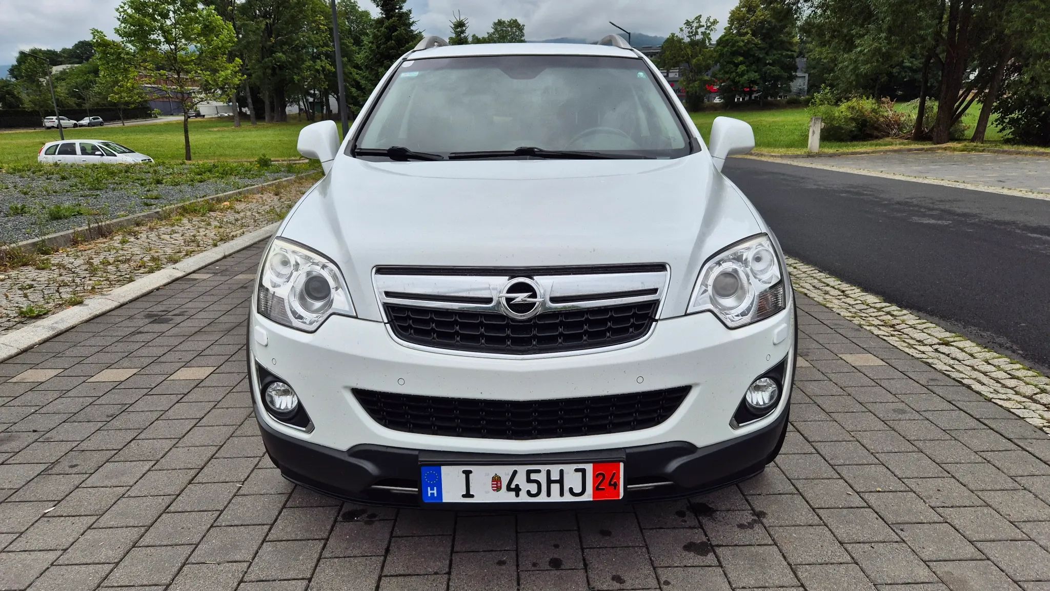 Opel Antara 2011r. 2.4 benzyna 4x4 4wd pierwszy właściciel XENON
