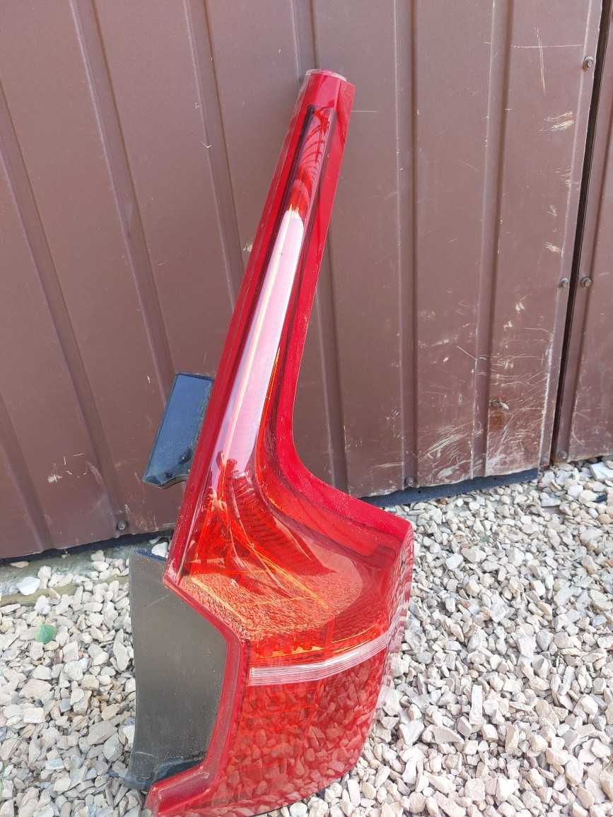 Lampa prawa tylna Volvo XC90