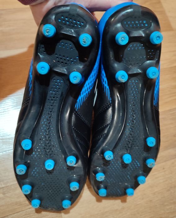 Футбольні бутси сороконіжки у відмінному стані