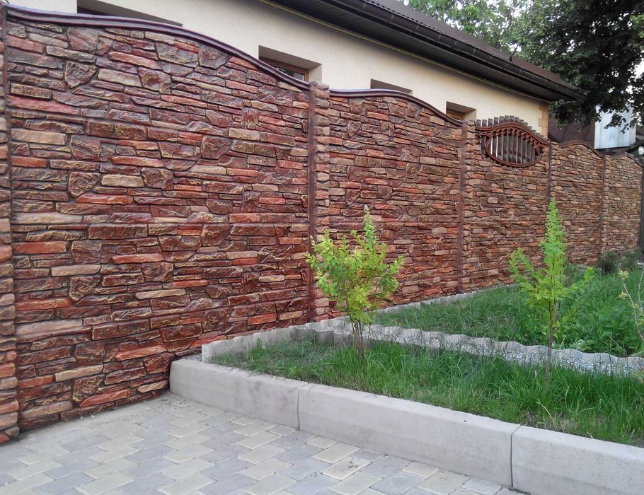 Найдешевша огорожа це бетонний паркан (забор, еврозабор)