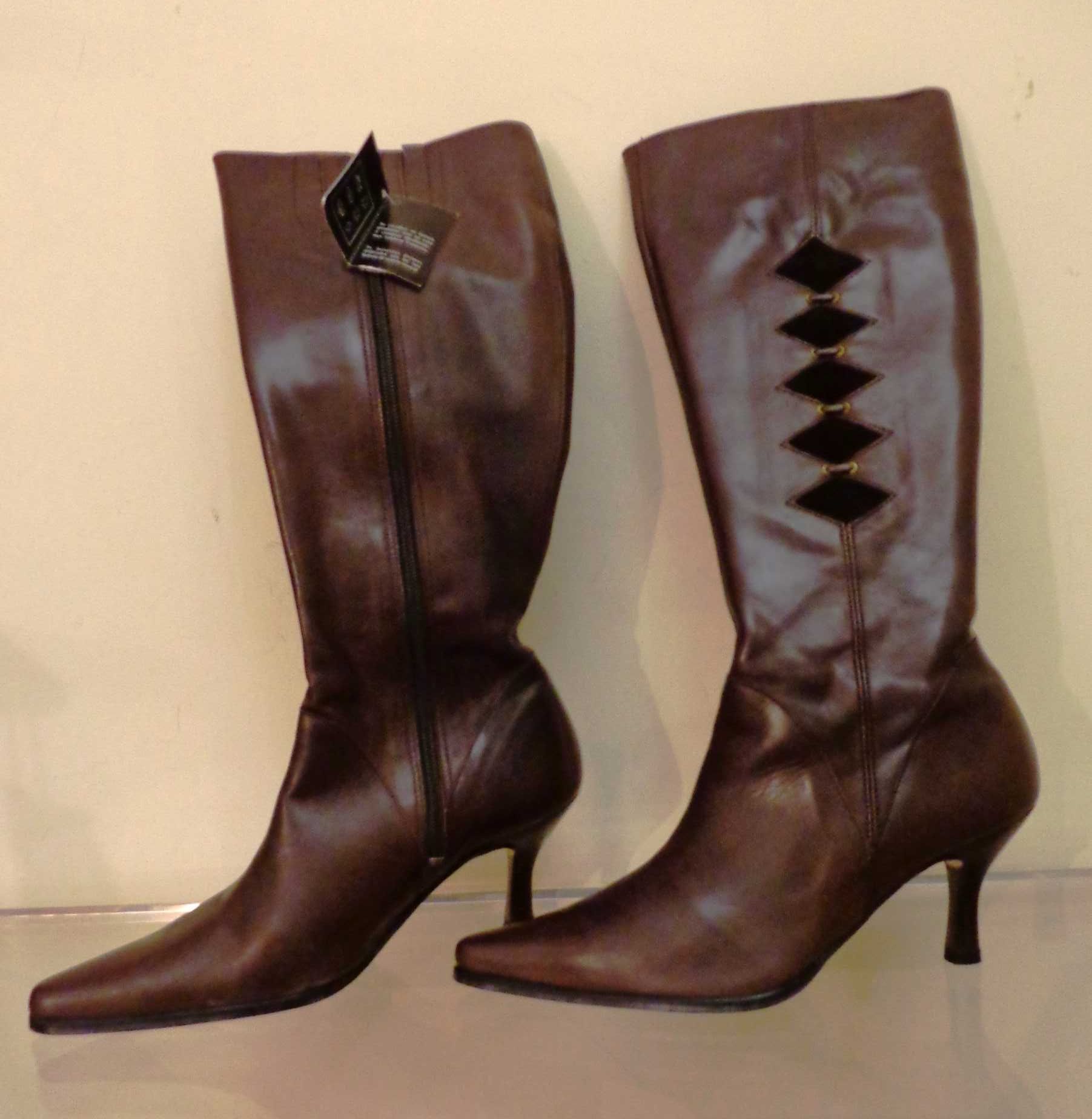 Botas de cano alto, de senhora