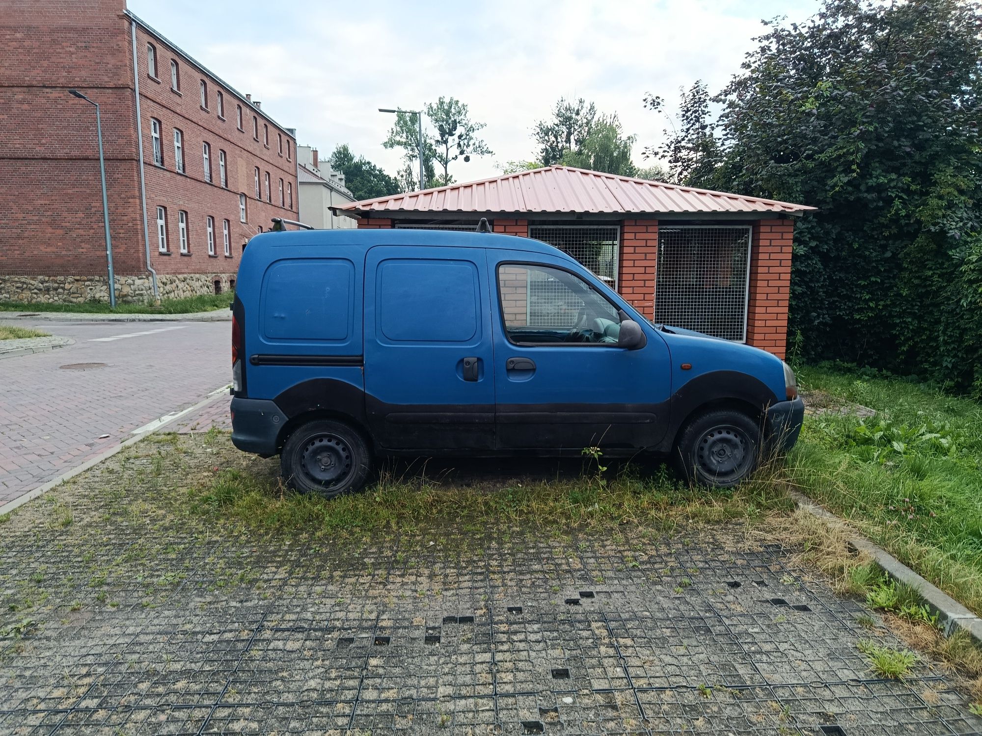 Renault Kangoo 2000 r benzyna 1.4