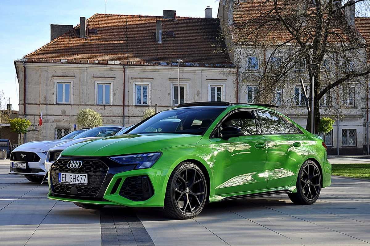 Auto do ślubu : Audi RS3 2.5 litra, 400 koni mechanicznych DWA KOLORY!