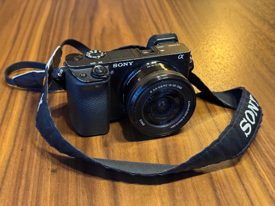 Sony A6300 + lente 16-50mm + lente 55-210mm + Conversor 1.5x