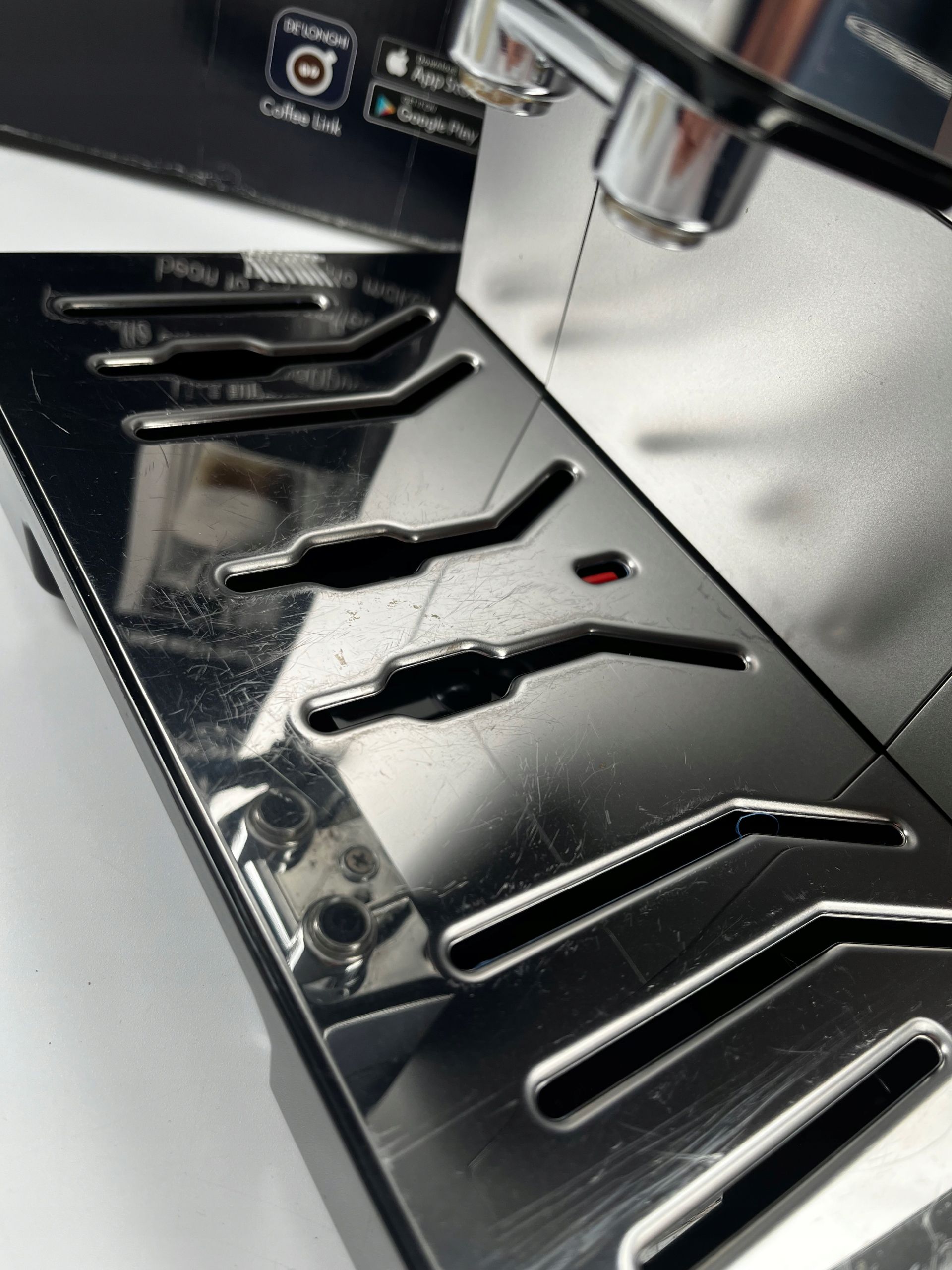Automatyczny ekspres ciśnieniowy De'Longhi ECAM 556.75.MS 1450 W